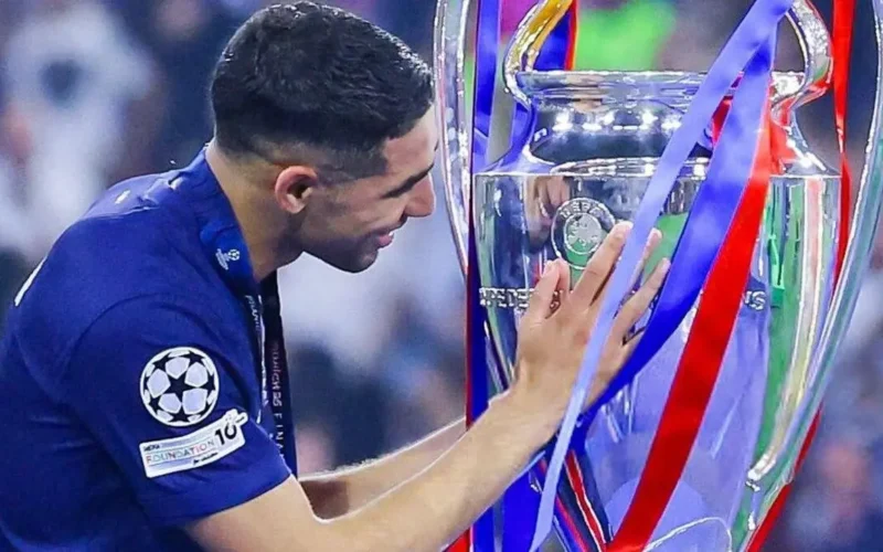 صحفي إسباني يكشف عن رغبة أشرف حكيمي في العودة إلى ريال مدريد